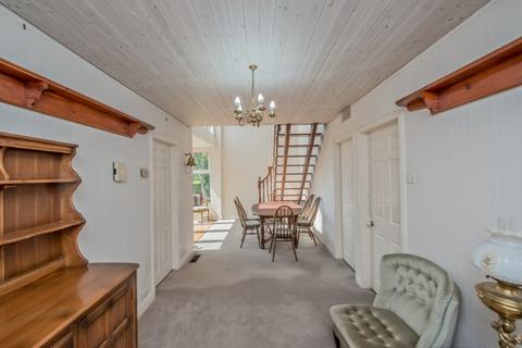 4 bedroom detached house for sale, Willow Close, Little Gomersal, Gomersal, BD19