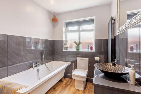 3 bedroom detached bungalow for sale, 143 Marples Avenue, Mansfield Woodhouse NG19