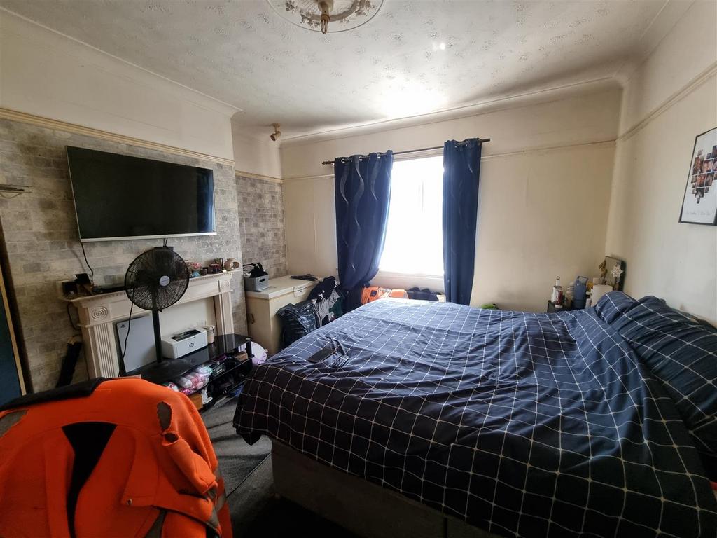 Lounge/ Bedroom