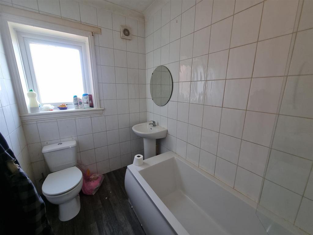Bathroom/ WC