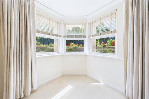 undefined, Close to Clevedon's pretty seafront