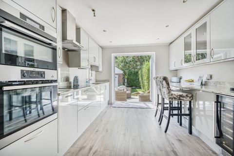 45 Carter Drive, Romford, RM5 2PH