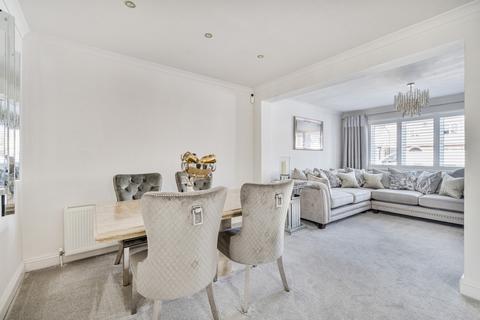 45 Carter Drive, Romford, RM5 2PH