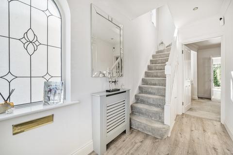 45 Carter Drive, Romford, RM5 2PH