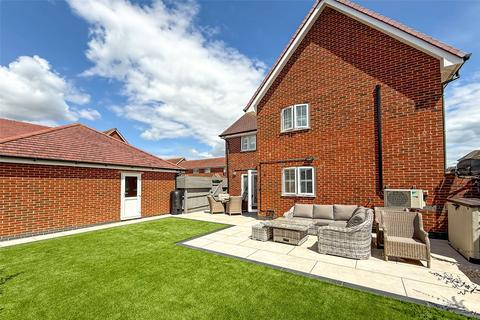 4 bedroom detached house for sale, Suter Gardens, Littlehampton, West Sussex