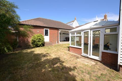 10 Webb Close, Springfield, Chelmsford, CM2 6GQ