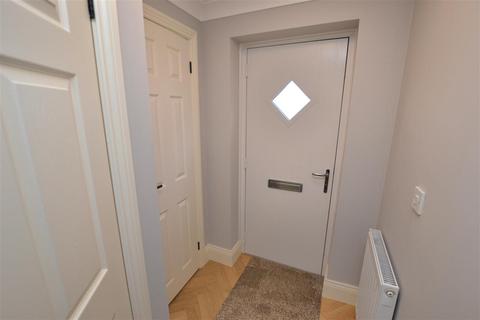 10 Webb Close, Springfield, Chelmsford, CM2 6GQ