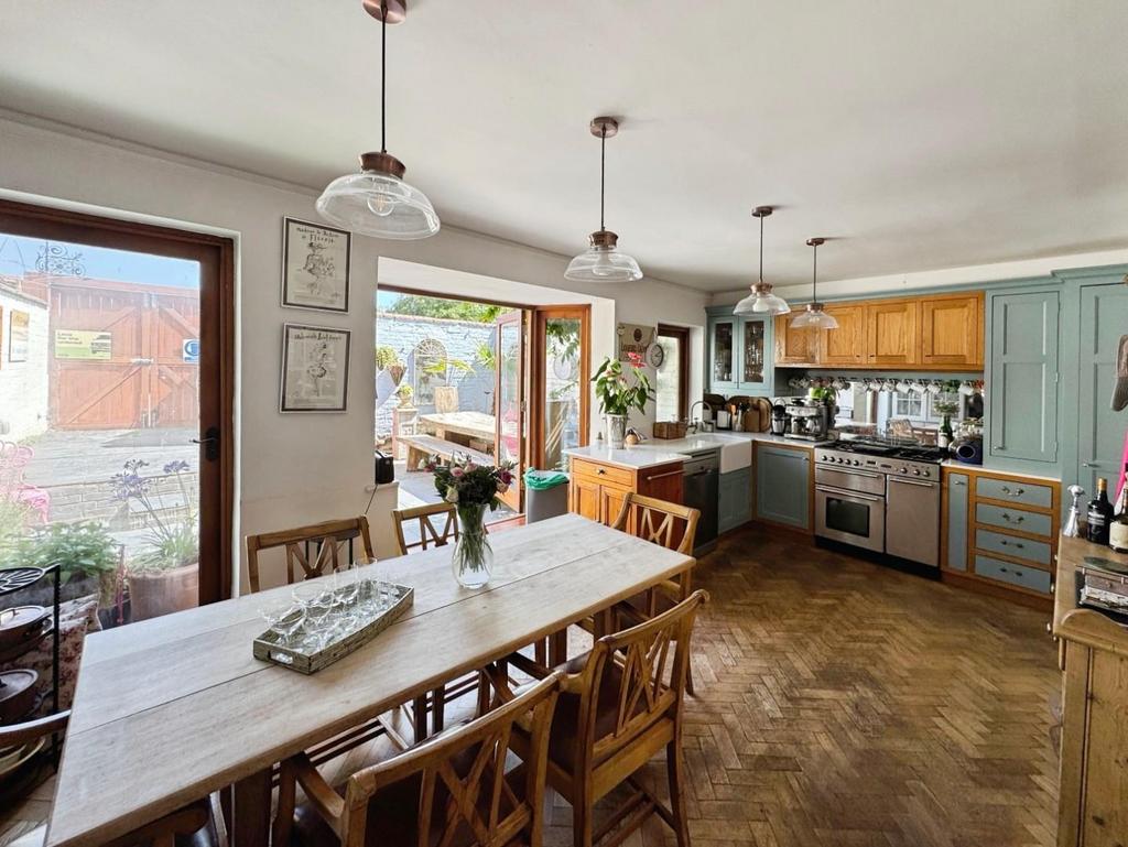 Kitchen.jpg