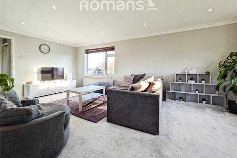 2 bedroom maisonette for sale, Hawthorn Crescent, Hazlemere, High Wycombe