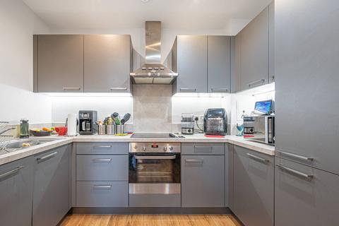 1 bedroom flat for sale, Kidderpore Green, Hampstead, London, NW3