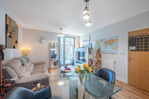 1 bedroom flat for sale, Kidderpore Green, Hampstead, London, NW3