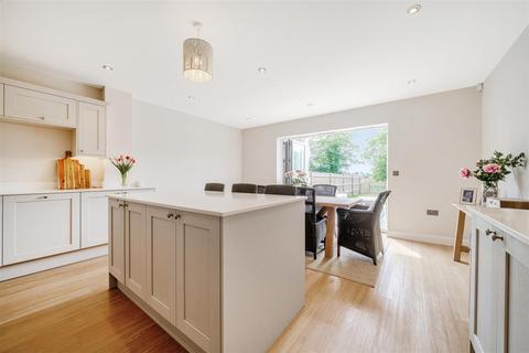 4 bedroom semi-detached house for sale, Stream Side Gardens, Pagham