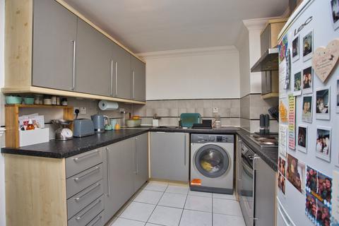 2 bedroom flat for sale, Sandwich Road, Dover, Nonington, CT15