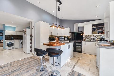 15 Middlesex Road, Mitcham, CR4 1QP