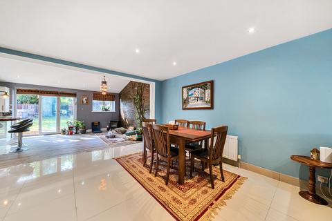 15 Middlesex Road, Mitcham, CR4 1QP