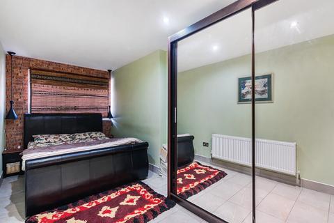 15 Middlesex Road, Mitcham, CR4 1QP
