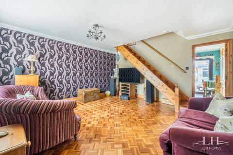 undefined, Sarre Avenue, Hornchurch