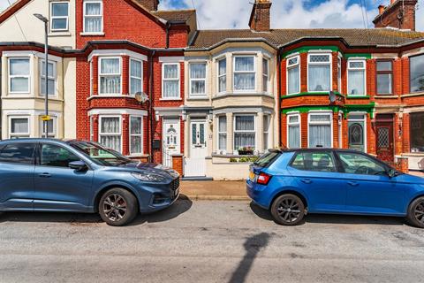 3 bedroom terraced house for sale, Frederick Road, Great Yarmouth
