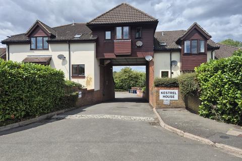 1 bedroom flat for sale, Weydon Lane, Farnham, Surrey, GU9