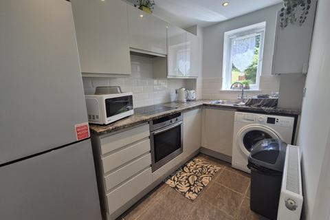 1 bedroom flat for sale, Weydon Lane, Farnham, Surrey, GU9