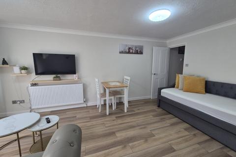 undefined, Weydon Lane, Farnham, Surrey, GU9