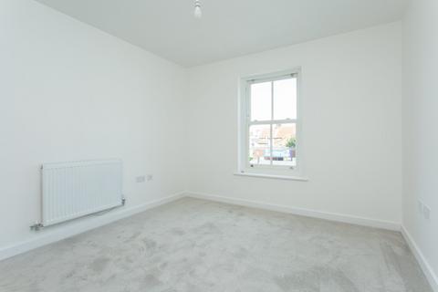 2 bedroom flat for sale, Richmond Street, Herne Bay, Kent, CT6
