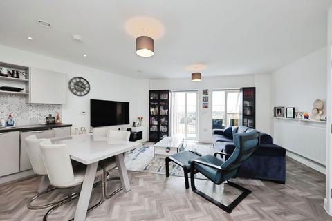 2 bedroom apartment for sale, Bluenote Apartments, Blyth Road, Hayes, UB3 1FF