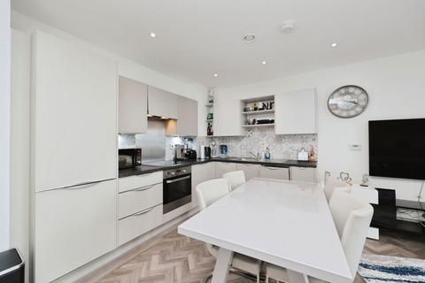 2 bedroom apartment for sale, Bluenote Apartments, Blyth Road, Hayes, UB3 1FF