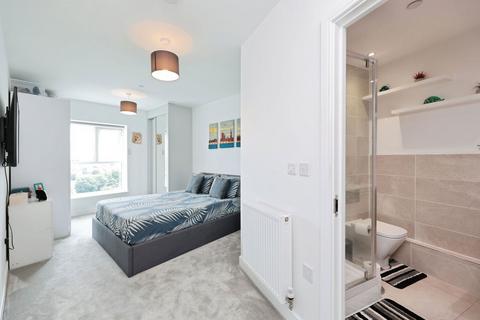 2 bedroom apartment for sale, Bluenote Apartments, Blyth Road, Hayes, UB3 1FF