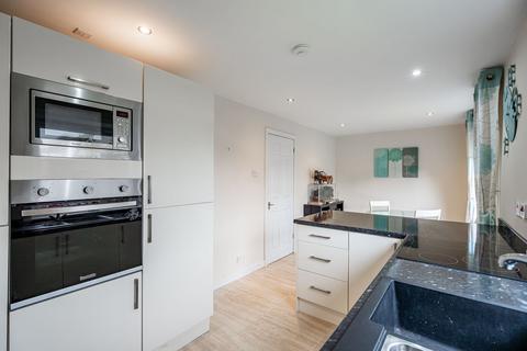 24 Forthvale, Menstrie, FK11 7AS