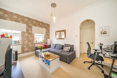 20 Waldo Close, London, SW4 9EY