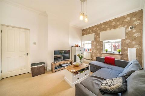 20 Waldo Close, London, SW4 9EY