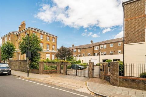 20 Waldo Close, London, SW4 9EY