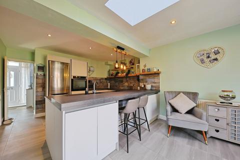 3 Brompton Close, Anlaby, Hull, HU10 6TB