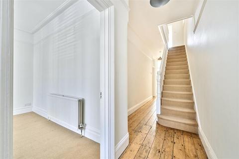 4 bedroom detached house to rent, Burton Road, Kingston Upon Thames KT2