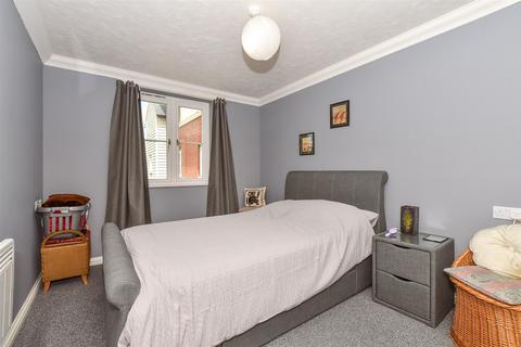 1 bedroom flat for sale, East Street, Faversham, Kent
