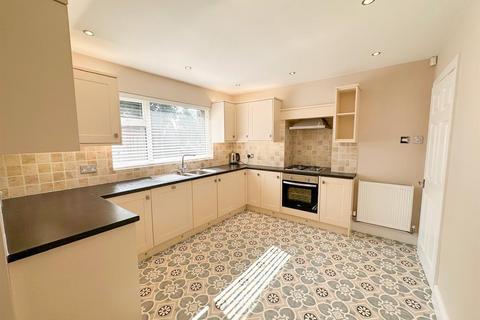 3 bedroom semi-detached house for sale, Gloucester Avenue, Silsden