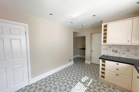 3 bedroom semi-detached house for sale, Gloucester Avenue, Silsden
