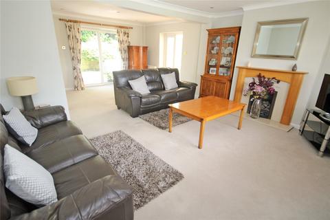 8 Beacon Close, Everton, Lymington, SO41 0LQ