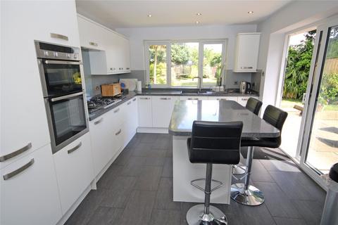 8 Beacon Close, Everton, Lymington, SO41 0LQ