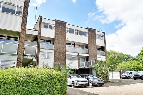 undefined, Queens Court, Hertford SG13