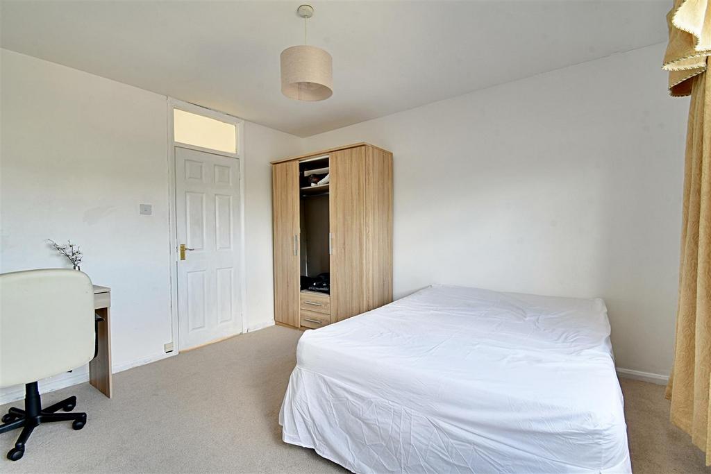 Bedroom 2 .jpg