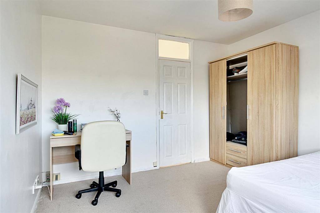 Bedroom 2 3.jpg