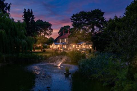 undefined, Tollerton, York