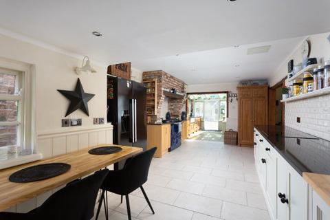 undefined, Tollerton, York
