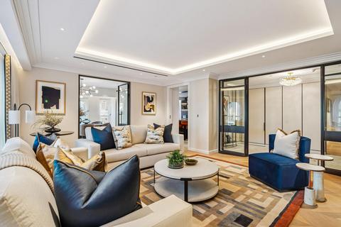 4 bedroom flat to rent, Basil Street, London, SW3