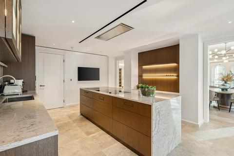 4 bedroom flat to rent, Basil Street, London, SW3