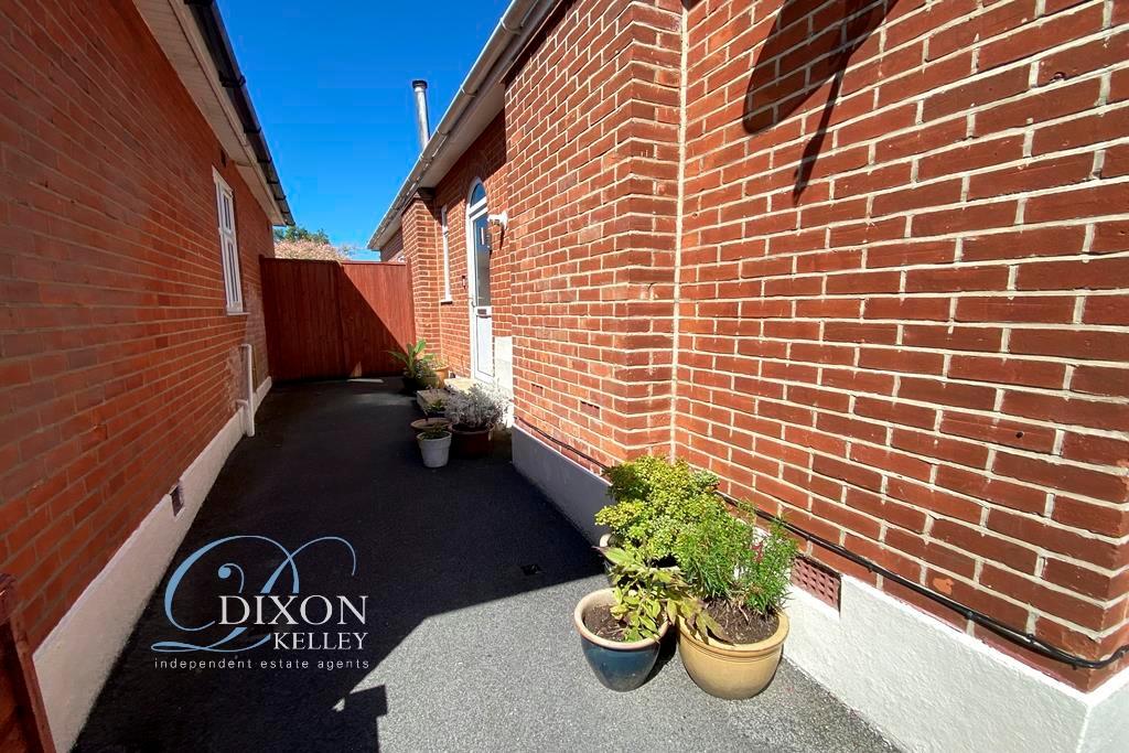 Side Pathway