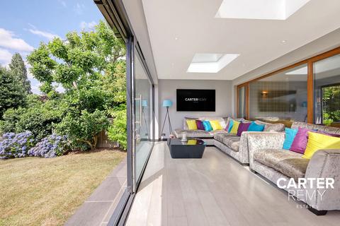 3 bedroom detached house for sale, Haresland Close, Benfleet, SS7