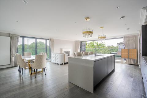 2 bedroom flat for sale, Station Parade, Virginia Water, Surrey, GU25